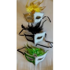 Two tone masquerade feather mask